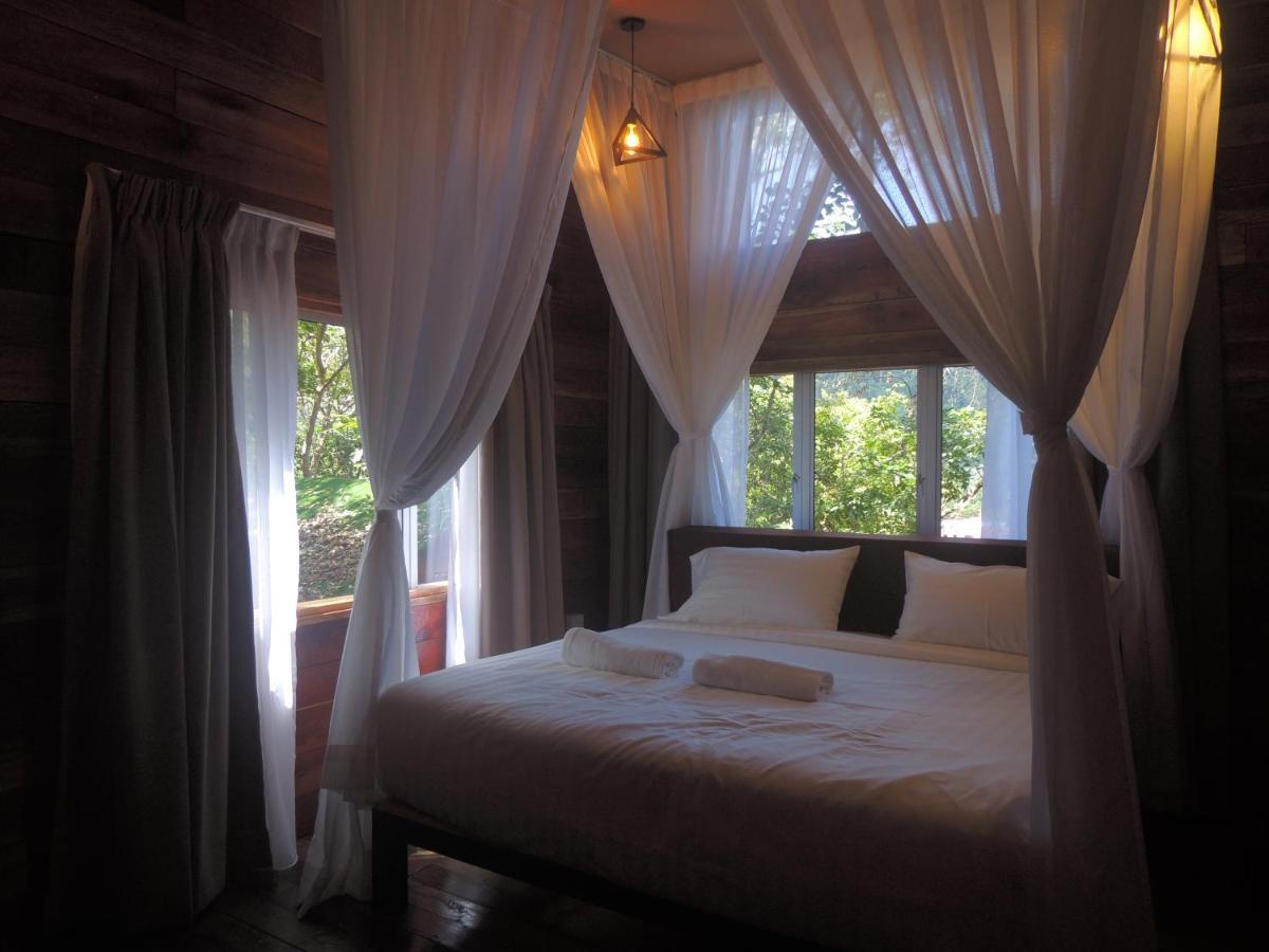 Utan Teluk Nipah Villa Pekan Pangkor Buitenkant foto