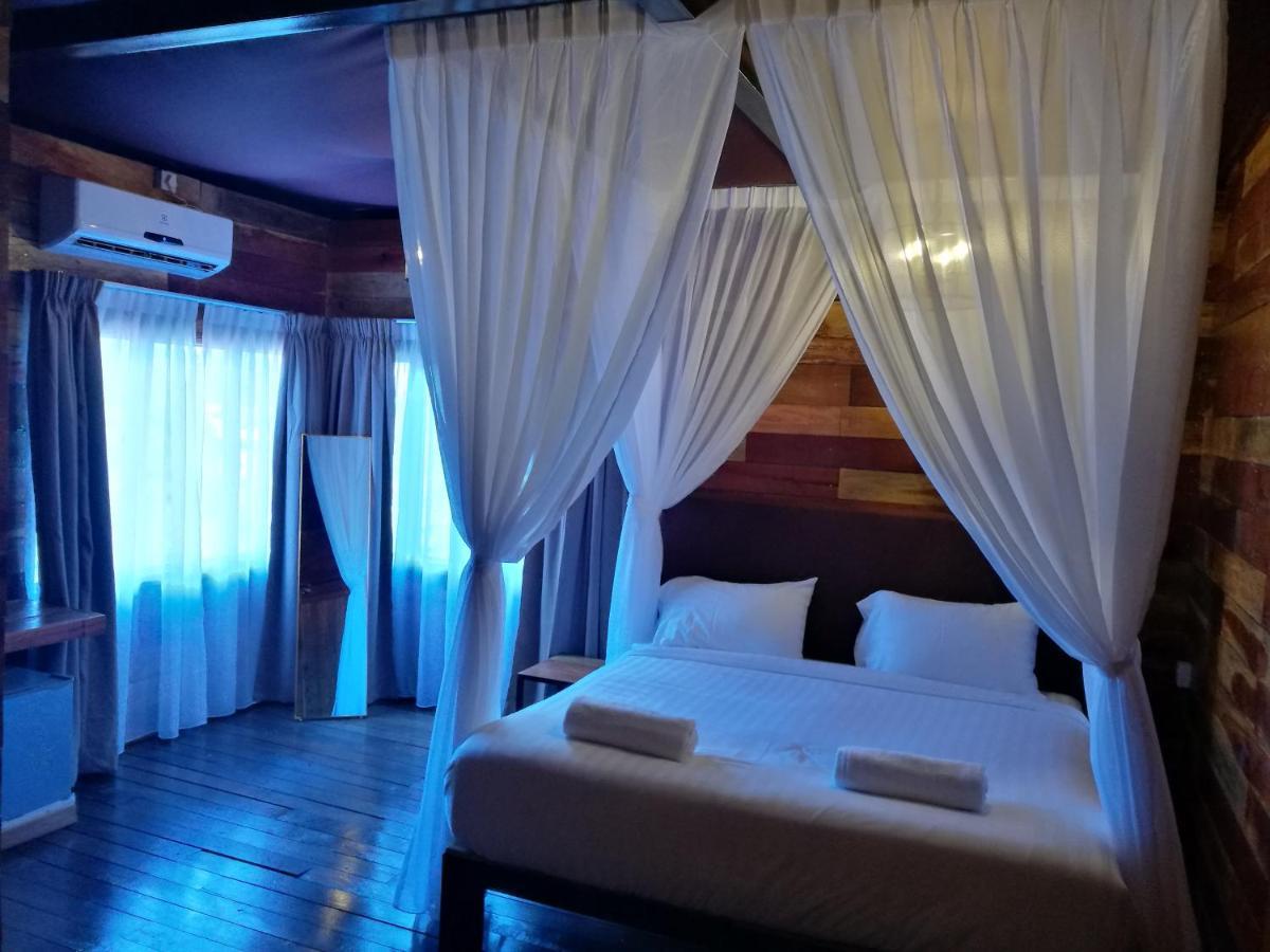 Utan Teluk Nipah Villa Pekan Pangkor Buitenkant foto