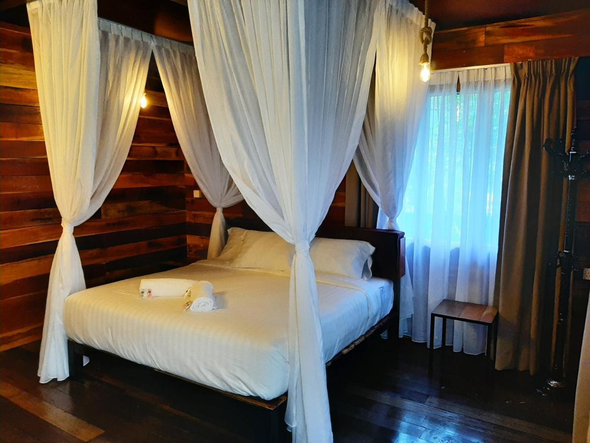 Utan Teluk Nipah Villa Pekan Pangkor Buitenkant foto