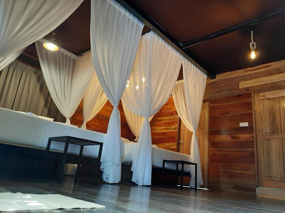 Utan Teluk Nipah Villa Pekan Pangkor Buitenkant foto