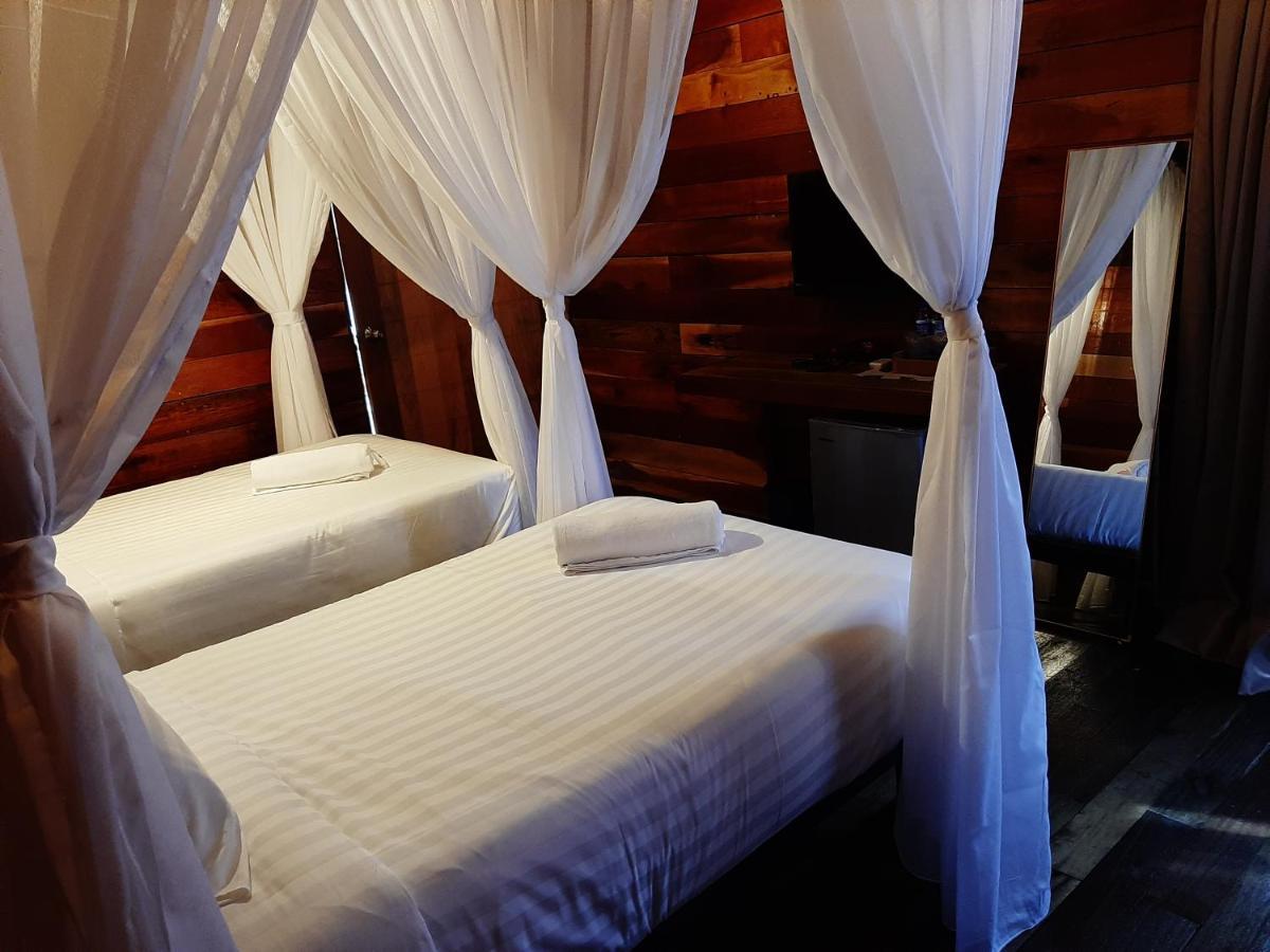 Utan Teluk Nipah Villa Pekan Pangkor Buitenkant foto